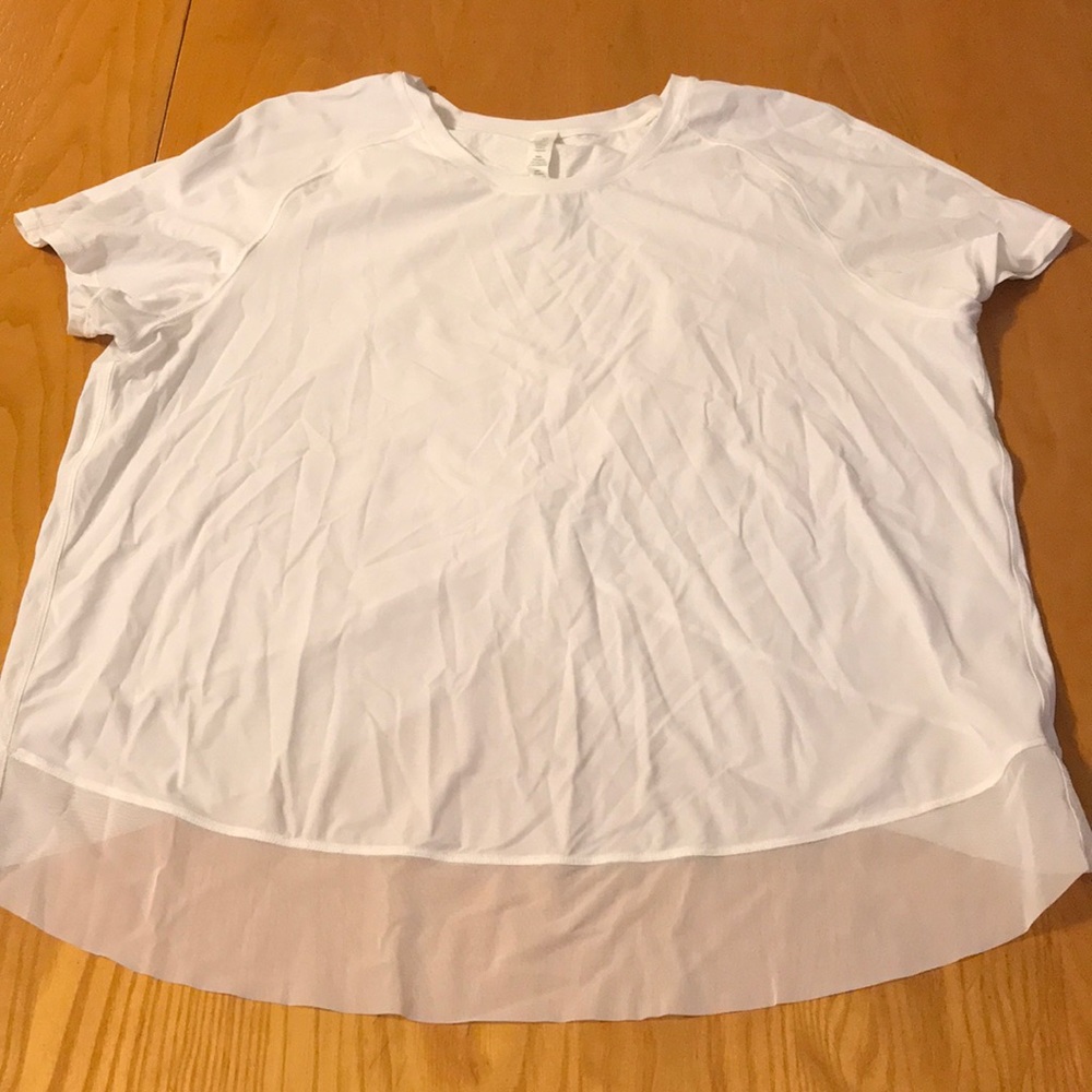 Lululemon top with slit back